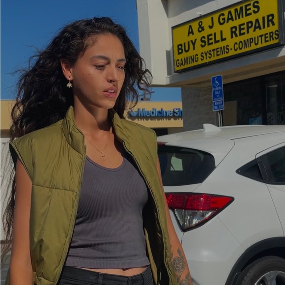 Meet your Posher, Michaela - Picture 1 of 1